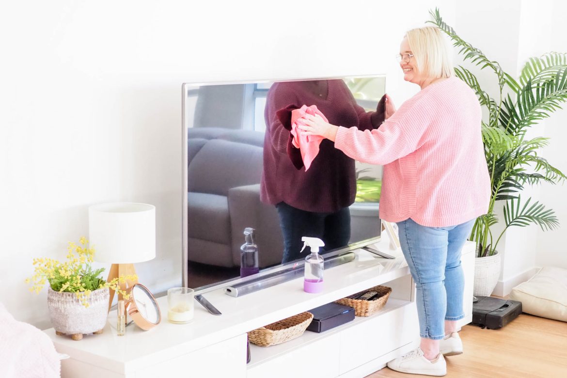Clean your TV and computer screens with these quick and easy tips to safely remove fingerprints, dirt, dust and smudges without causing damage.