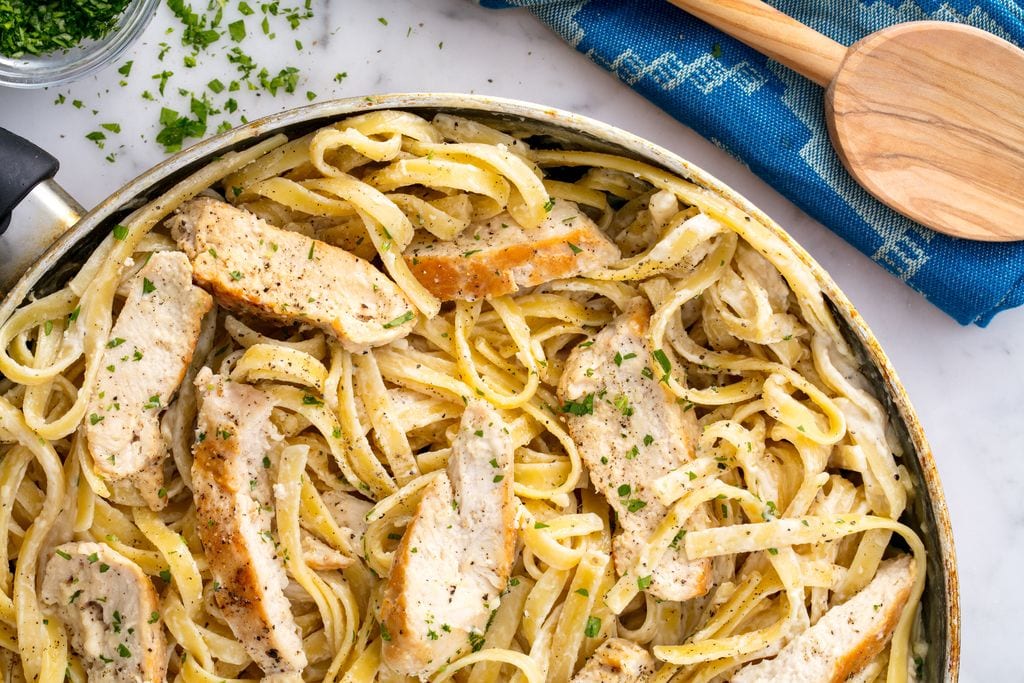 Chicken Alfredo recipe for busy parents and meal planning