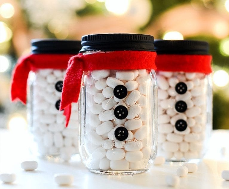 Make this Easy Coffee Mason Jar Gift Idea for Christmas!