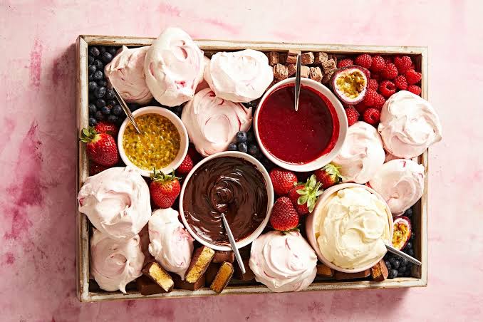 DIY Pavlova Grazing Dessert Platter