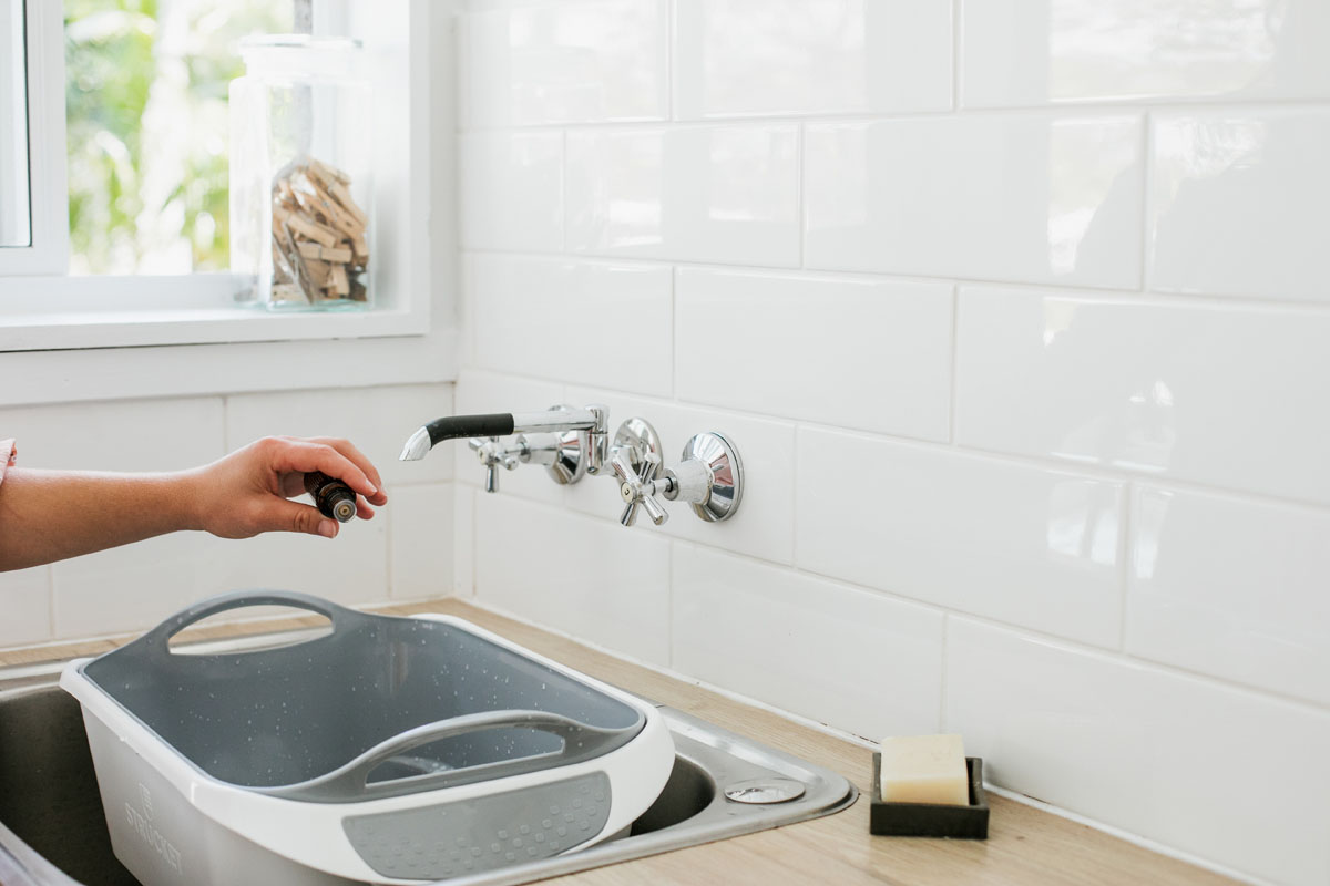 Laundry Soaking Wash Bucket with Strainer - Strucket