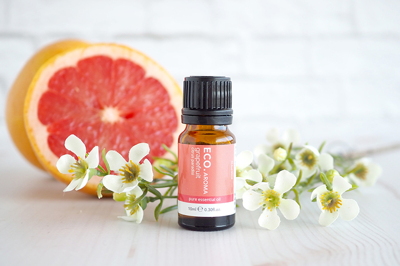 Pink Grapefruit Essential Oil, Uses, Benefits & Blends