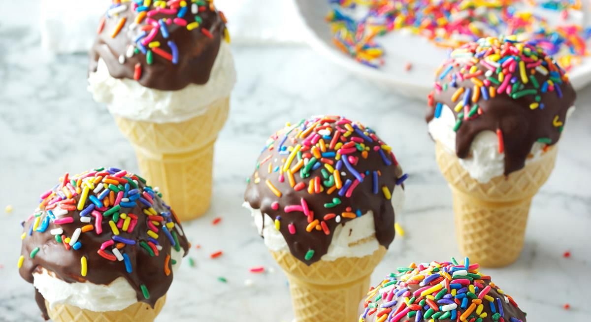 Chocolate-Dipped Ice Cream Cone Cupcakes