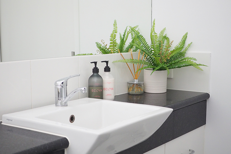 Easy Ways To Refresh Bathroom