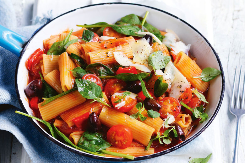 Spinach and Tomato Rigatoni