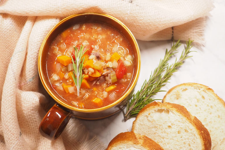 slow cooker lamb, barley and vegetable soup