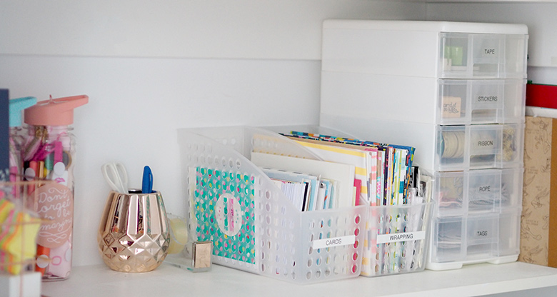 Under the bed Christmas Gift Wrapping Station - The Organised Housewife