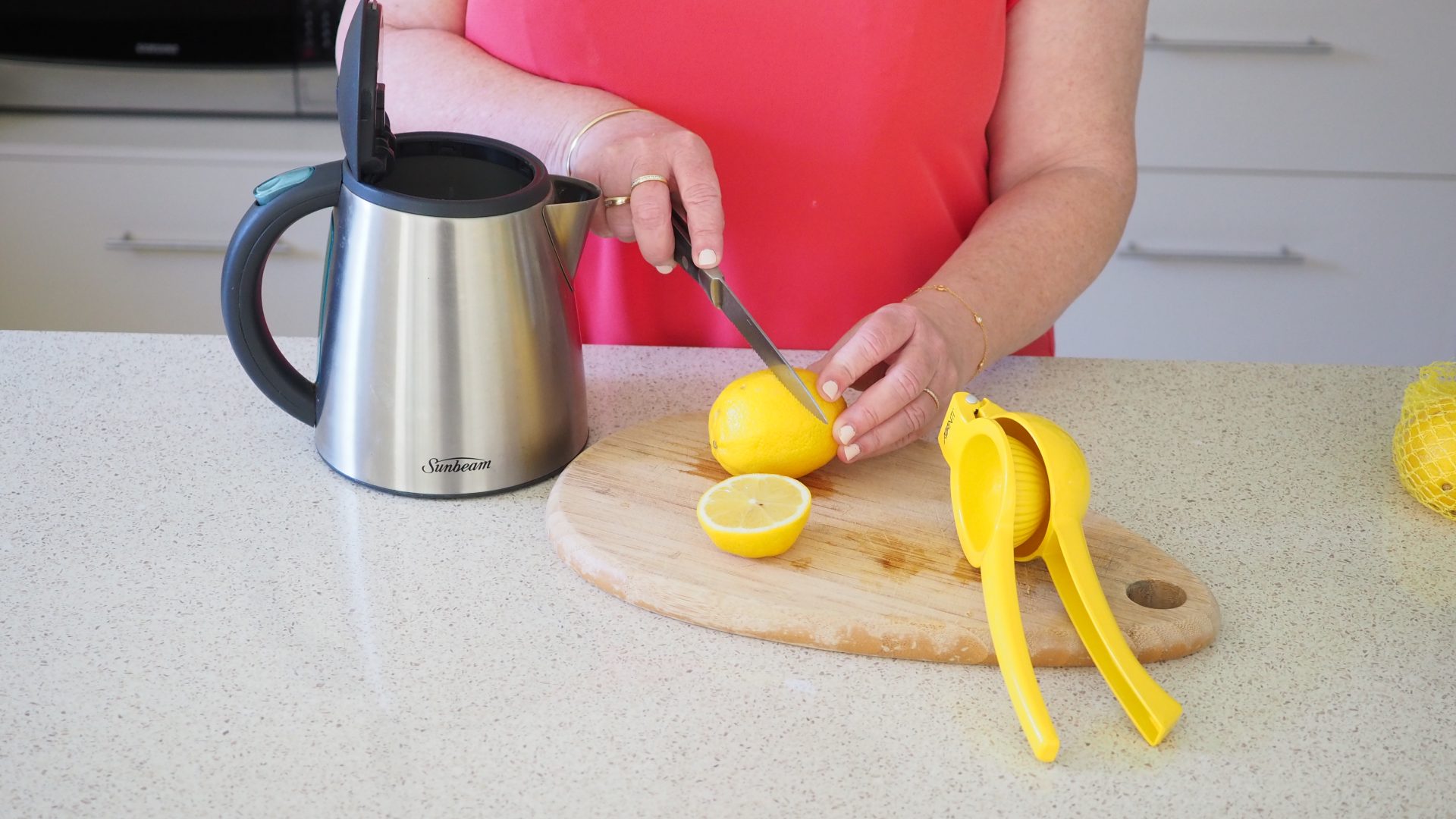 how-to-clean-your-kettle-the-organised-housewife