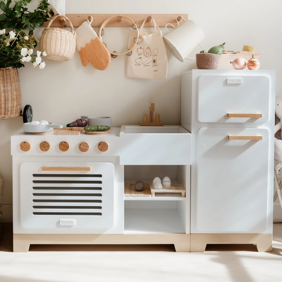 Toy kitchens are a fun way for kids to use their imagination, build creativity, and enjoy hours of pretend play.